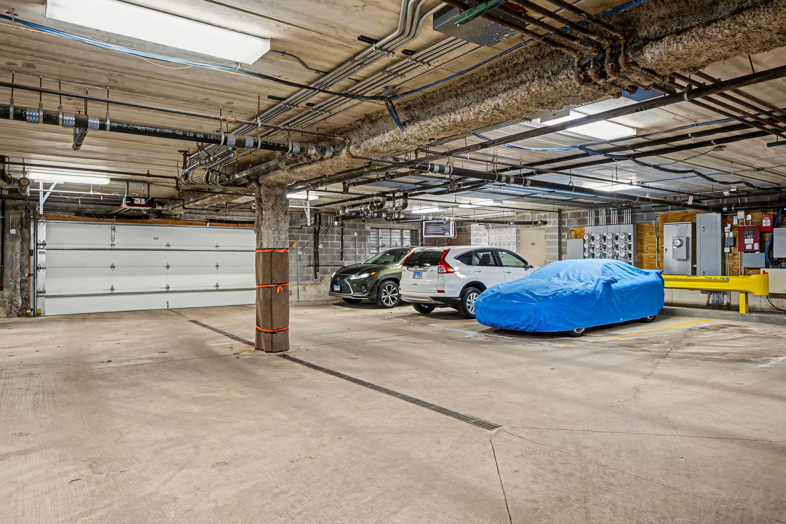 8505 Woodward Avenue #201, Woodridge, IL 60517