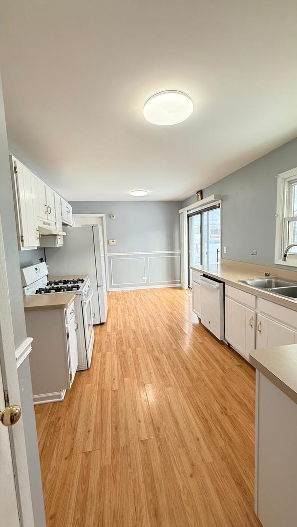 923 Daniels Court, Schaumburg, IL 60194