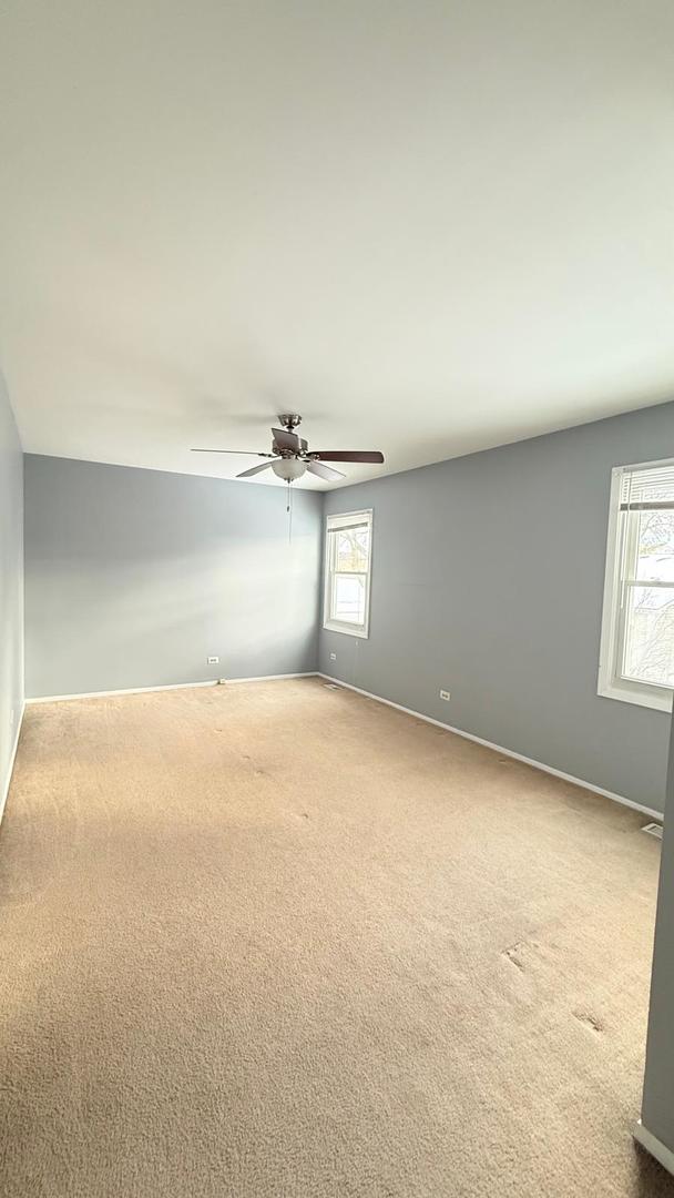 923 Daniels Court, Schaumburg, IL 60194