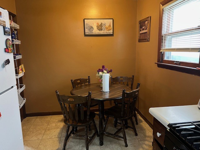 1913 Apache Road, Waukegan, IL 60087