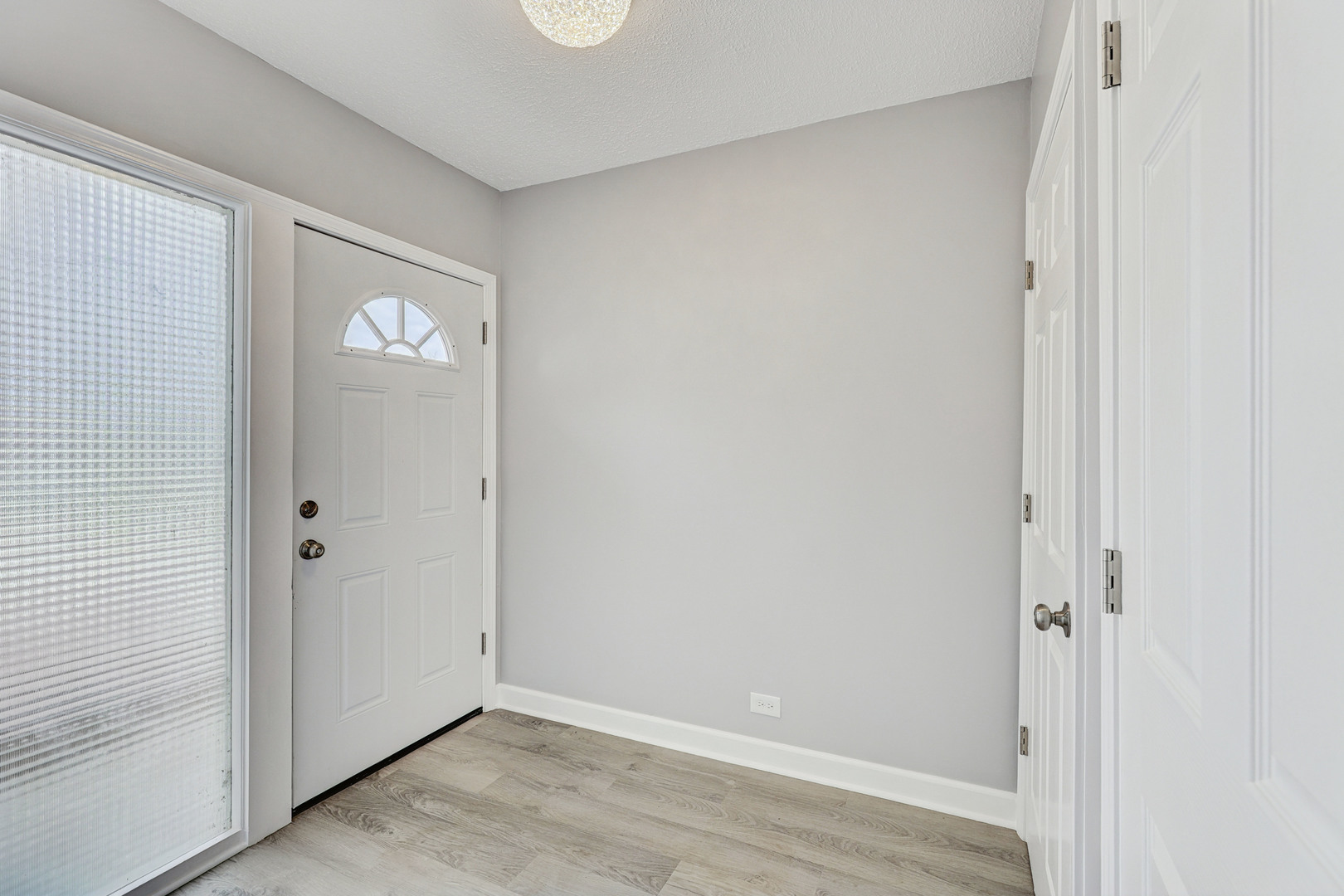 14739 Park Avenue, Oak Forest, IL 60452