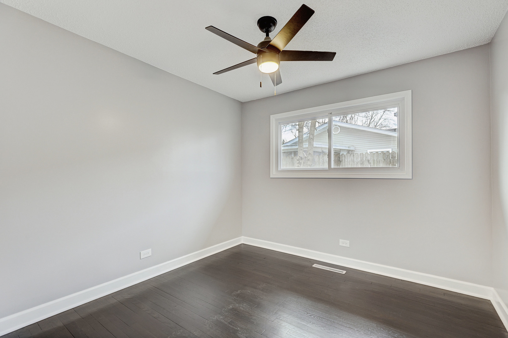 14739 Park Avenue, Oak Forest, IL 60452