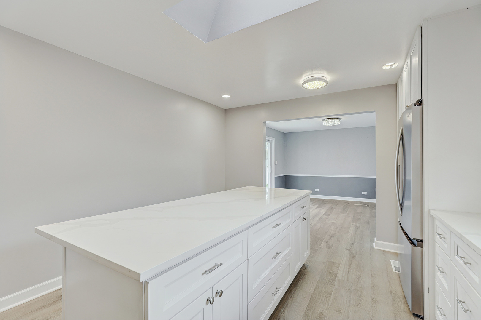 14739 Park Avenue, Oak Forest, IL 60452