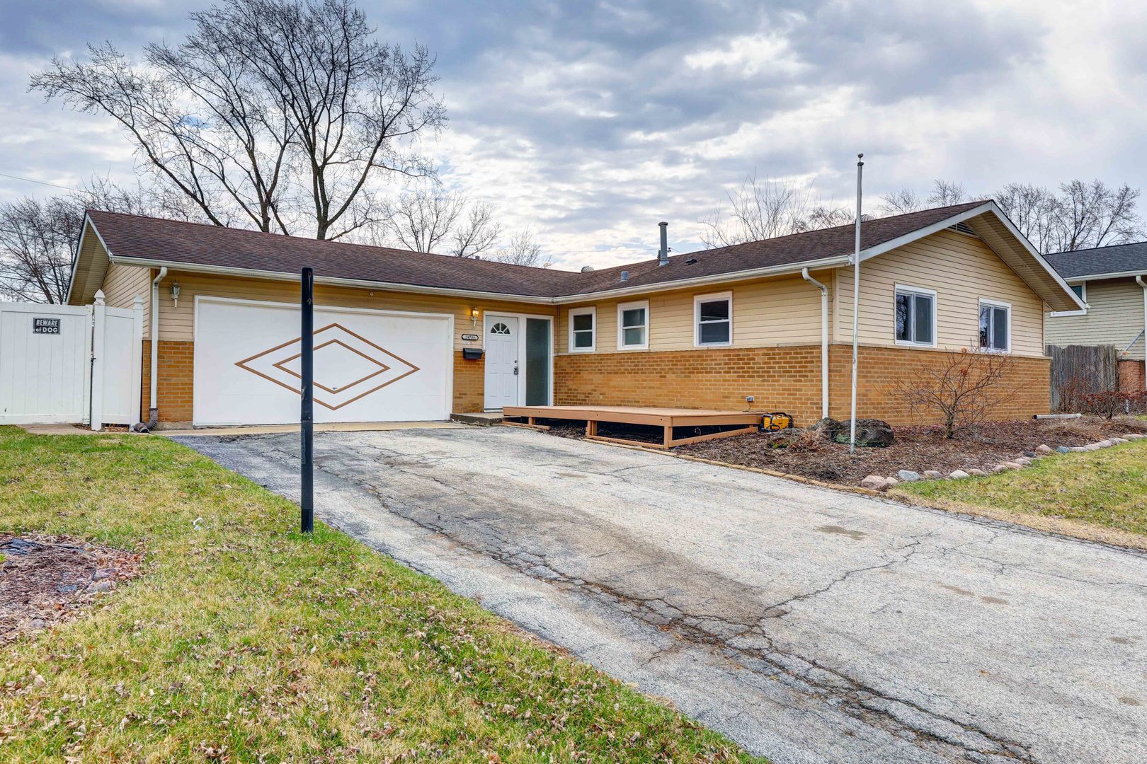 14739 Park Avenue, Oak Forest, IL 60452