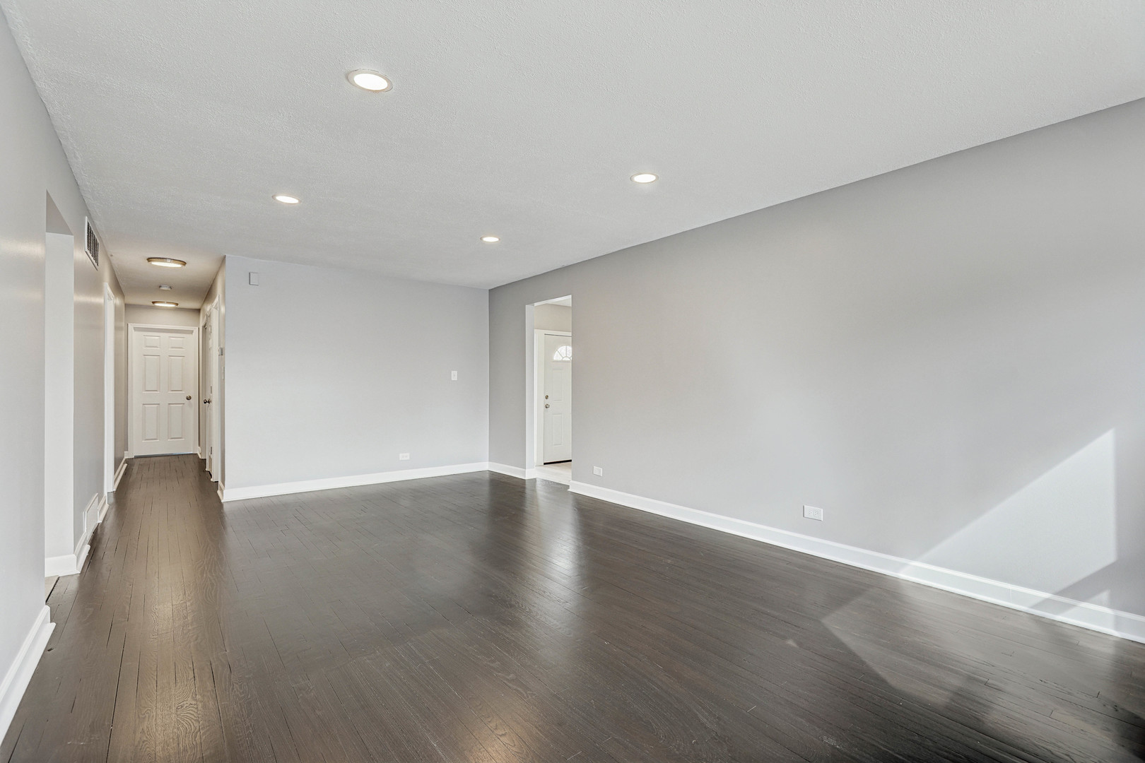 14739 Park Avenue, Oak Forest, IL 60452