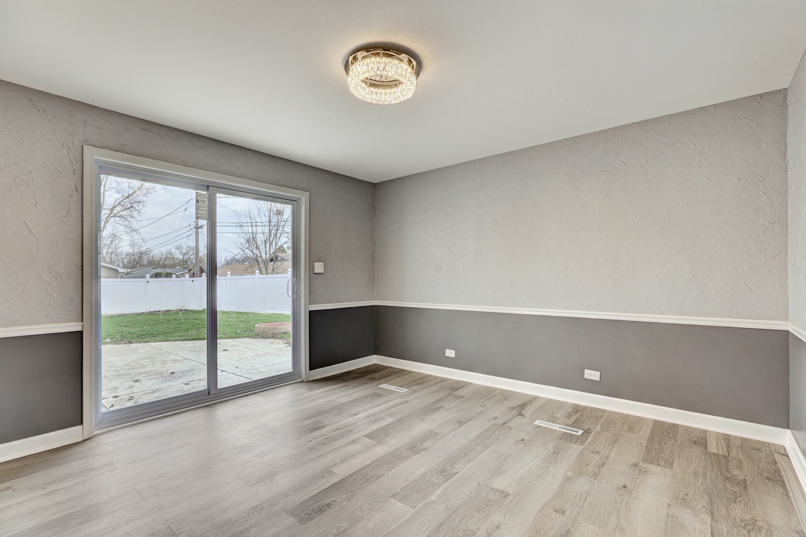 14739 Park Avenue, Oak Forest, IL 60452