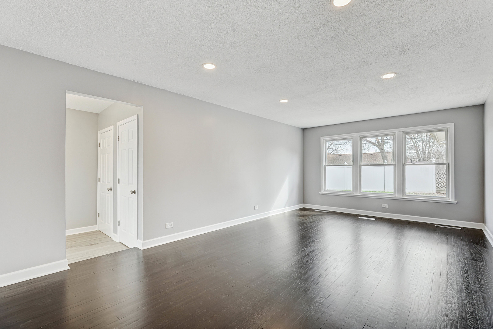 14739 Park Avenue, Oak Forest, IL 60452