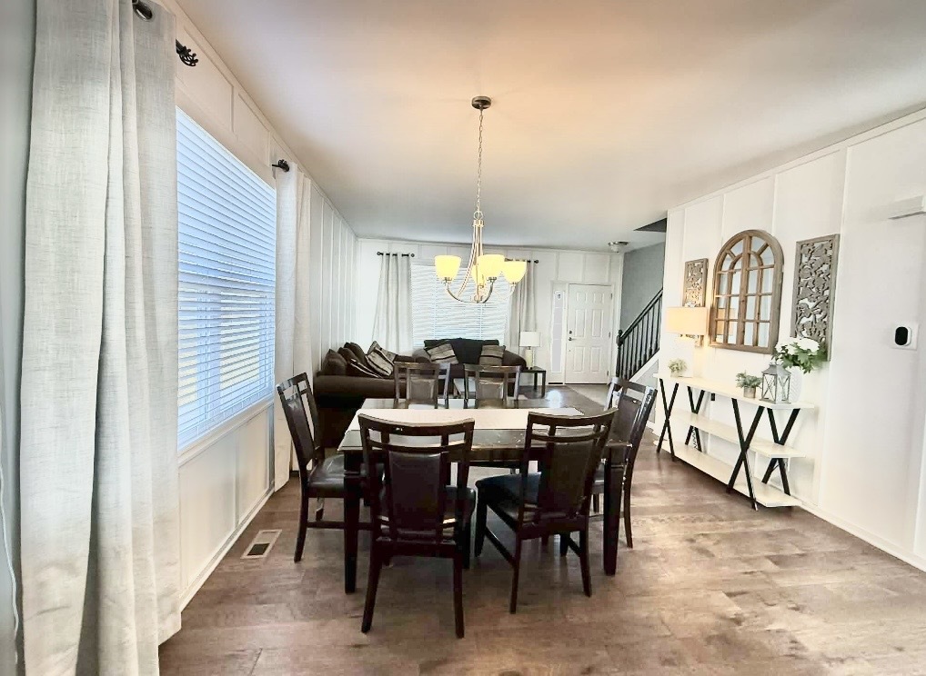 995 Bluff Quarry Drive, South Elgin, IL 60177