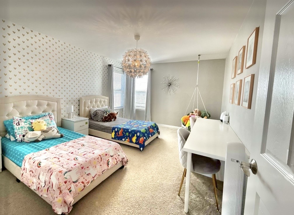 995 Bluff Quarry Drive, South Elgin, IL 60177