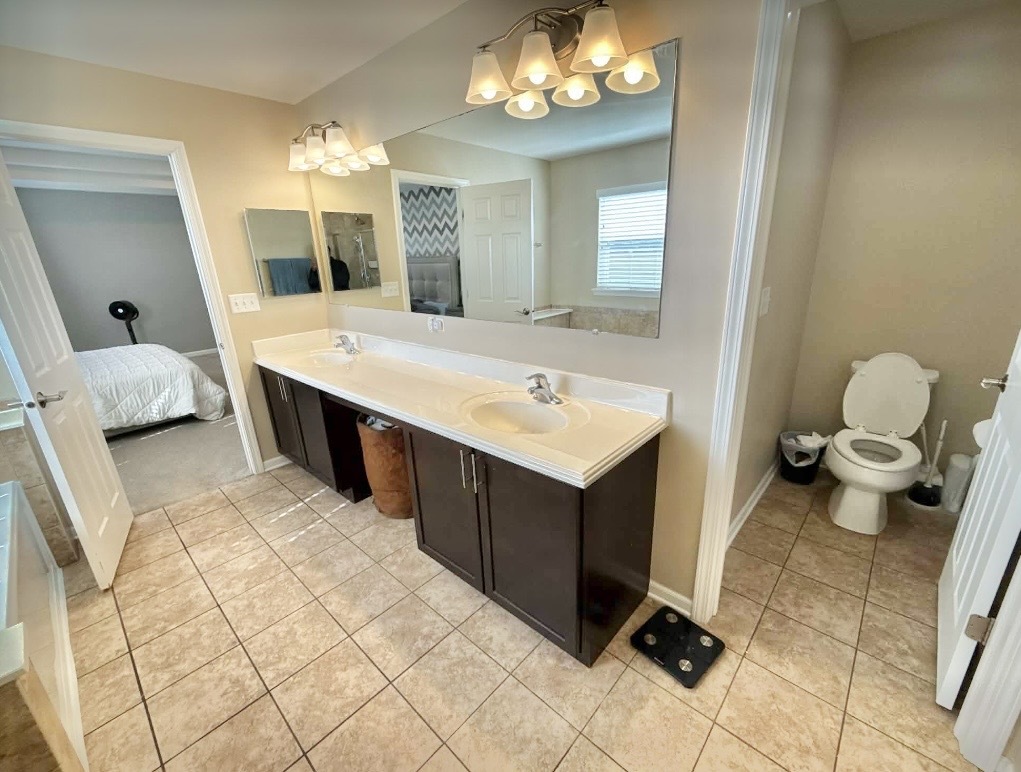 995 Bluff Quarry Drive, South Elgin, IL 60177