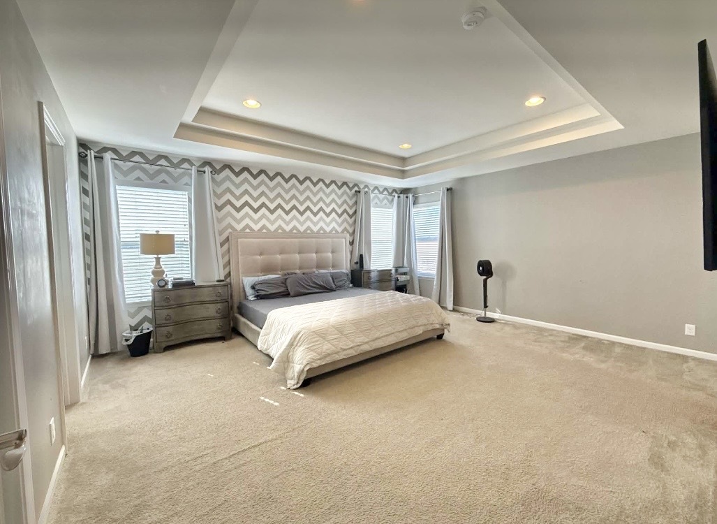 995 Bluff Quarry Drive, South Elgin, IL 60177