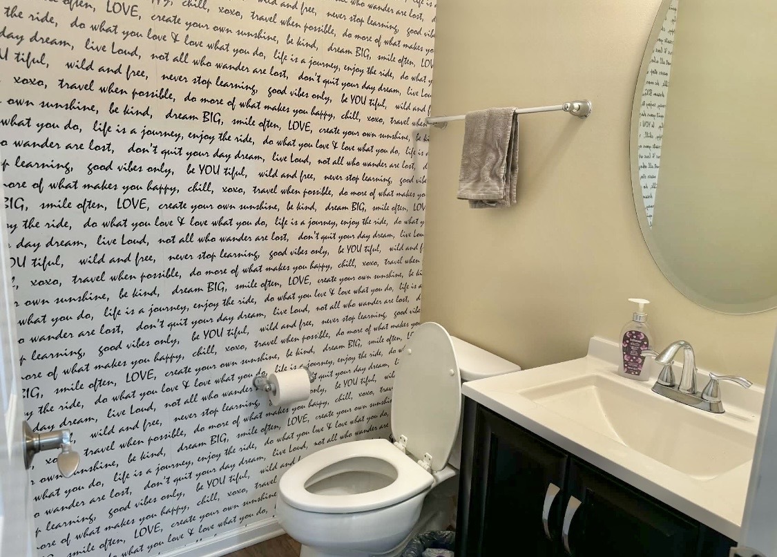 995 Bluff Quarry Drive, South Elgin, IL 60177