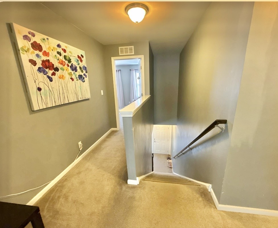 995 Bluff Quarry Drive, South Elgin, IL 60177