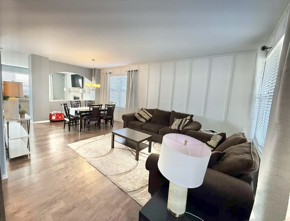 995 Bluff Quarry Drive, South Elgin, IL 60177