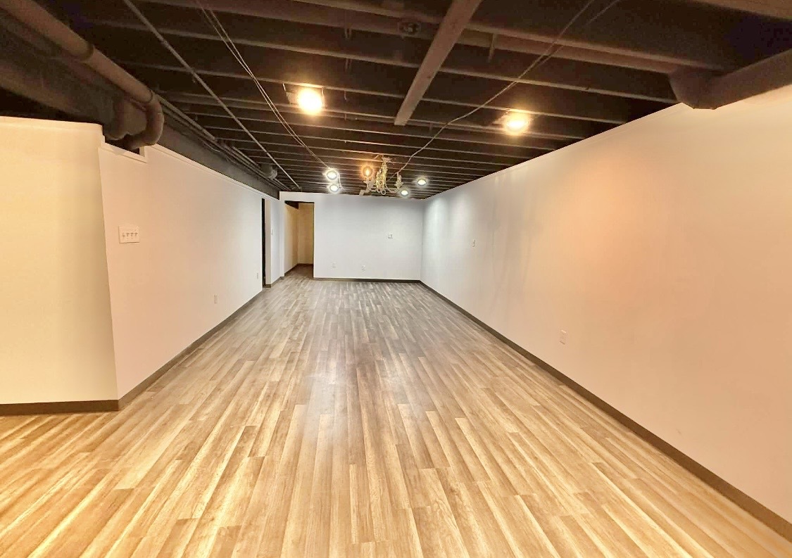 995 Bluff Quarry Drive, South Elgin, IL 60177