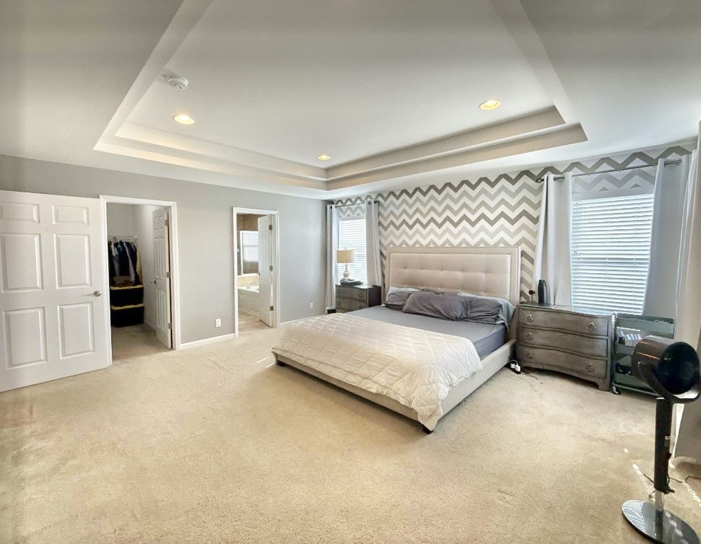 995 Bluff Quarry Drive, South Elgin, IL 60177