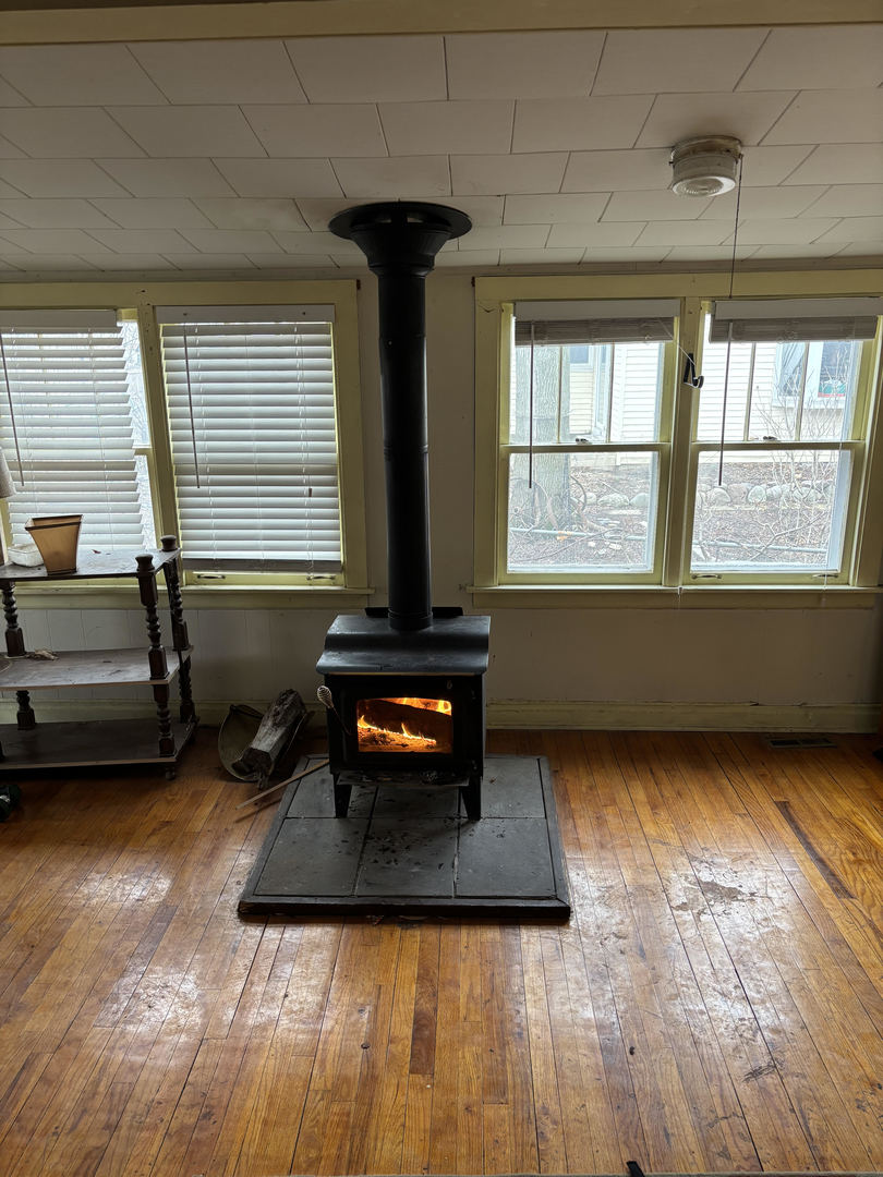 902 Highland Avenue, Wauconda, IL 60084