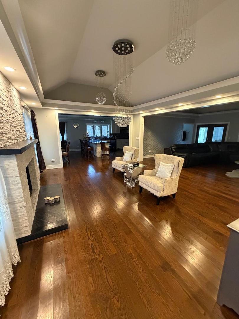 4N150 Hawthorne Avenue, Bensenville, IL 60106