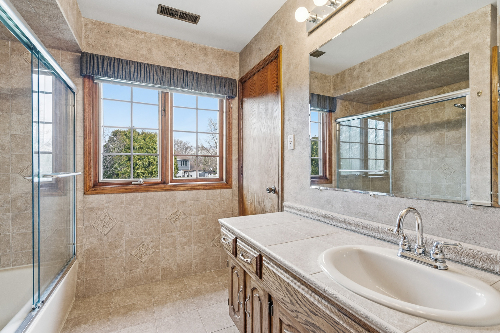 901 Saint Andrews Way, Frankfort, IL 60423