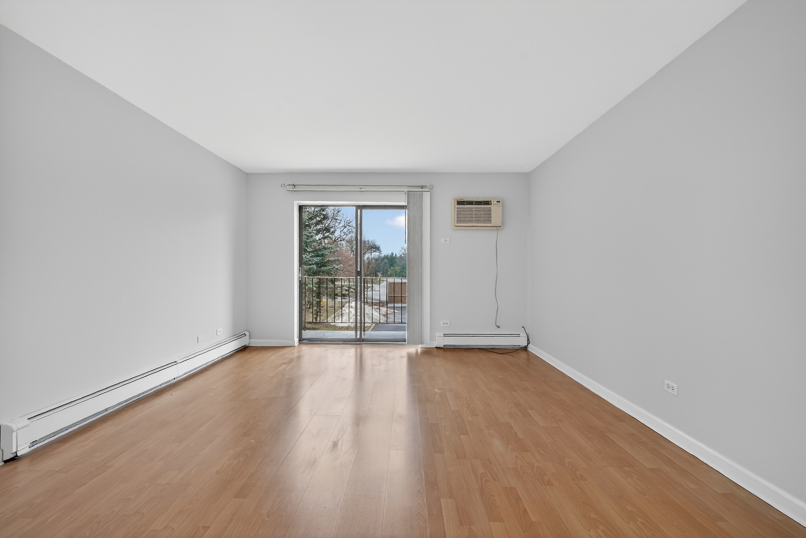 6670 S BRAINARD Avenue #209, Countryside, IL 60525