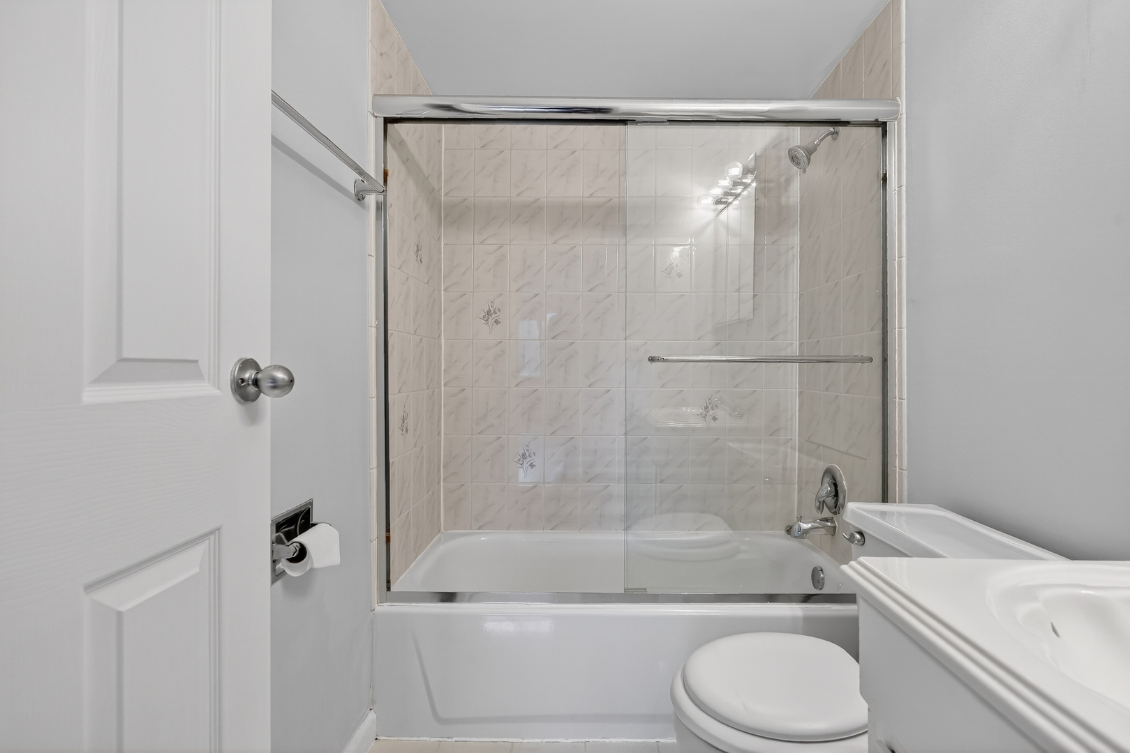 6670 S BRAINARD Avenue #209, Countryside, IL 60525