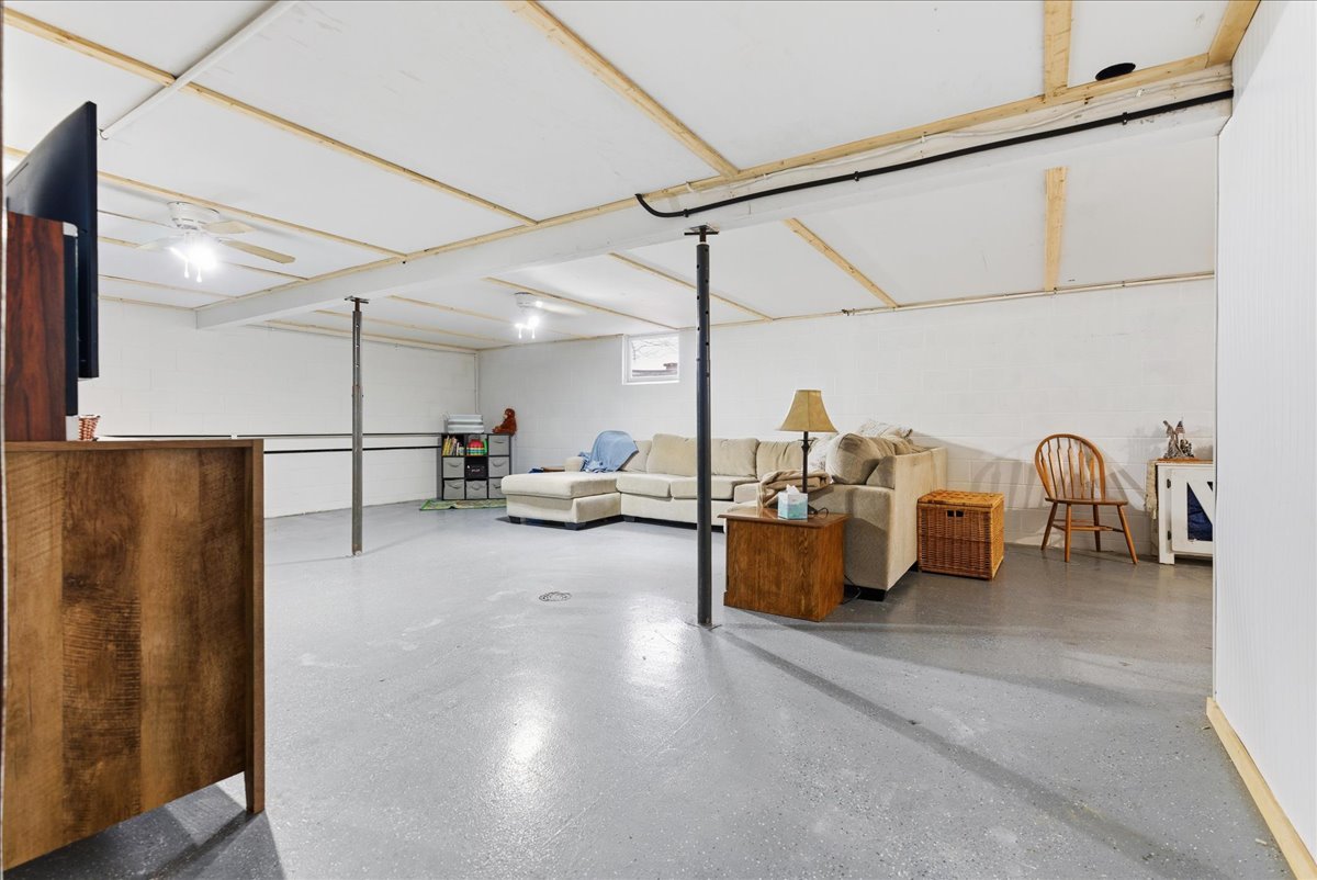 2873 Cty Road 1600N, Minonk, IL 61760