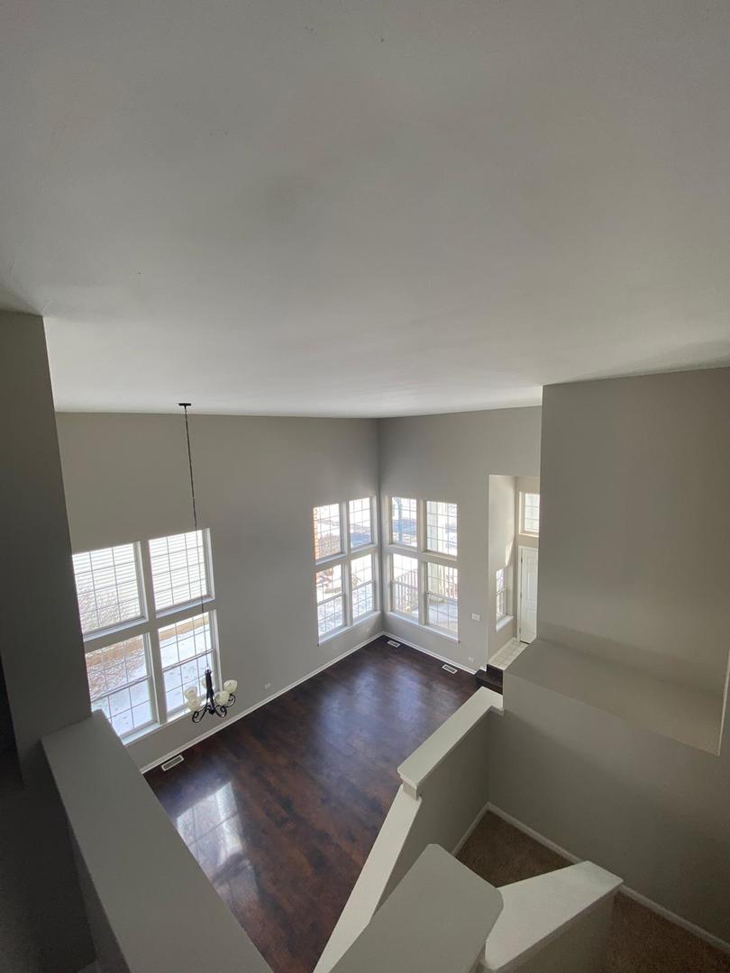 2824 WHITEHALL Lane, Naperville, IL 60564