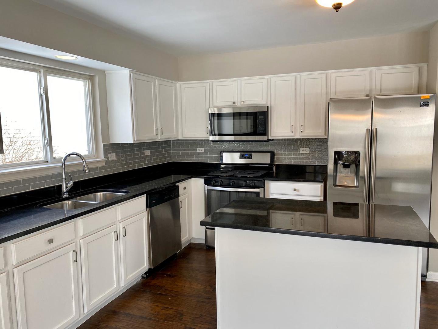 2824 WHITEHALL Lane, Naperville, IL 60564