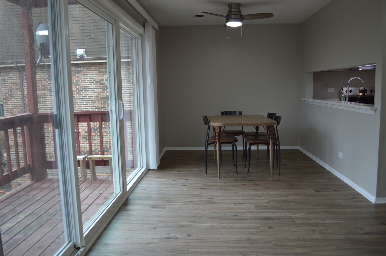 255 E Court of Shorewood #8, Vernon Hills, IL 60061