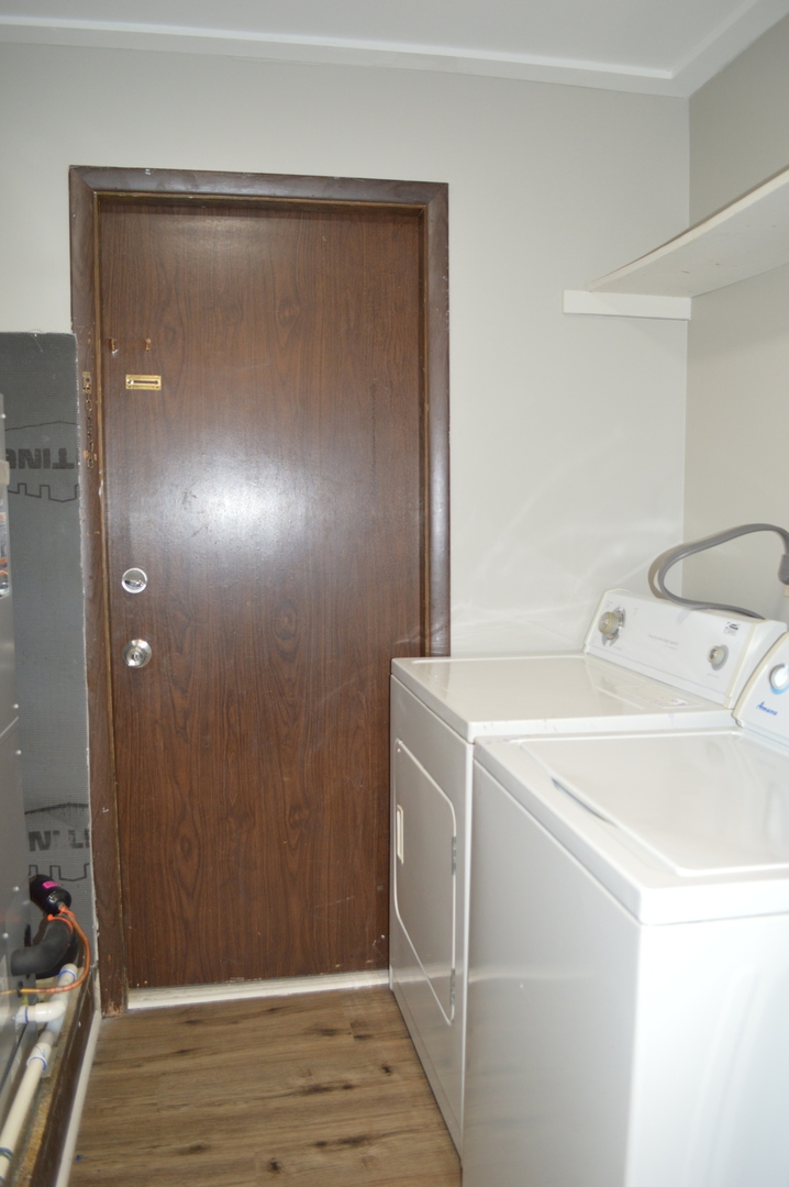 255 E Court of Shorewood #8, Vernon Hills, IL 60061