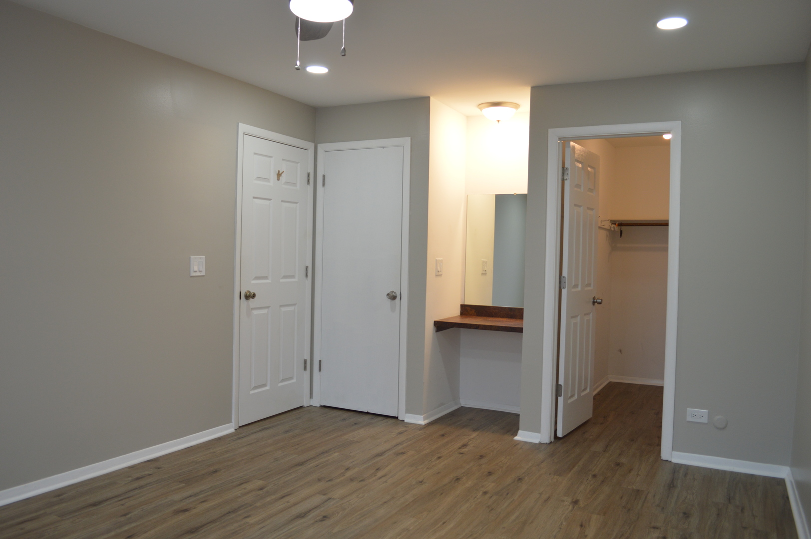 255 E Court of Shorewood #8, Vernon Hills, IL 60061