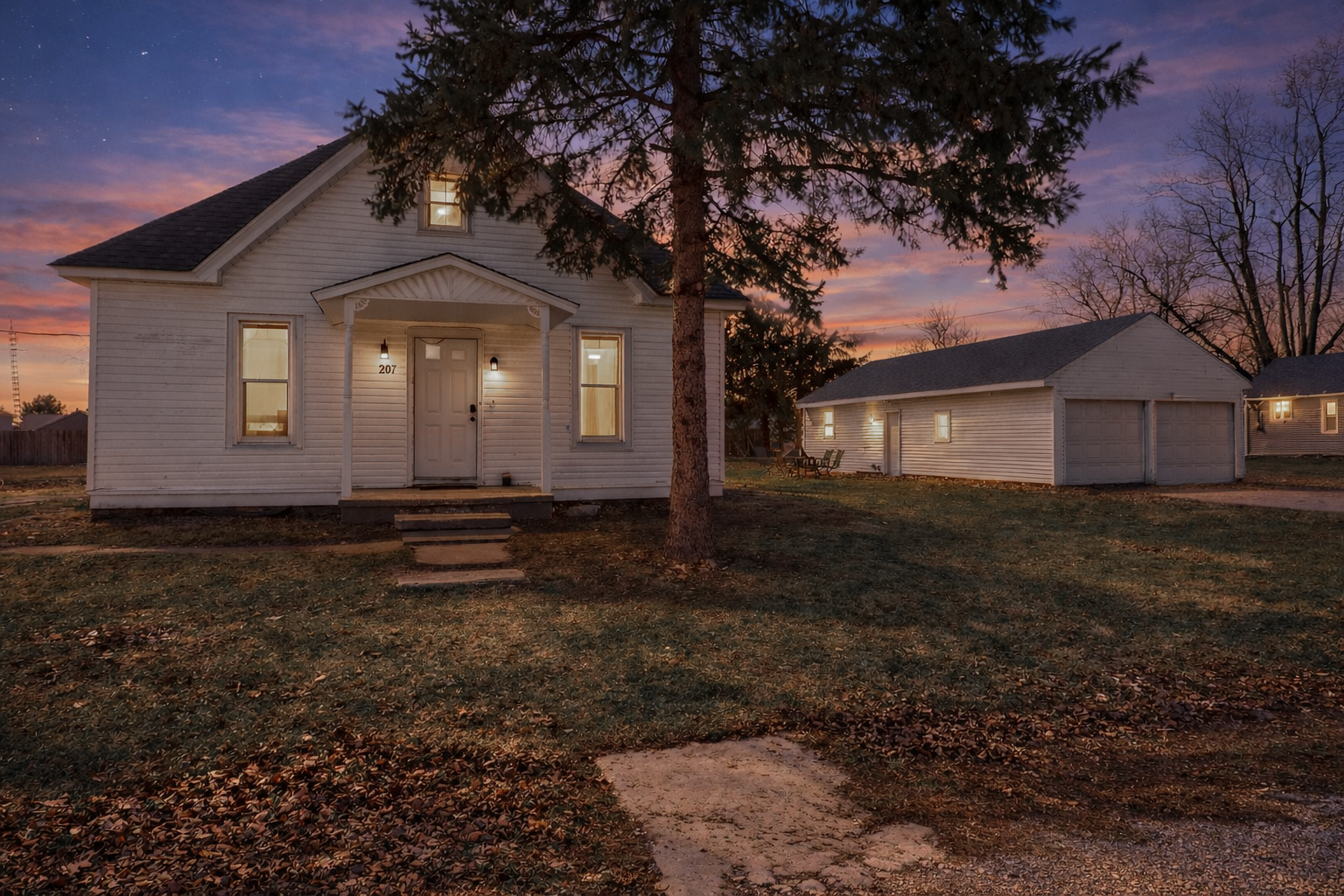 207 E Field Street, Secor, IL 61771