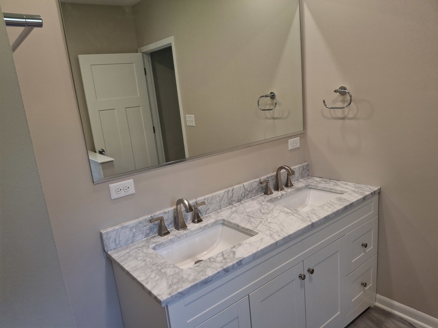 22371 W Terry Drive, Lake Villa, IL 60046