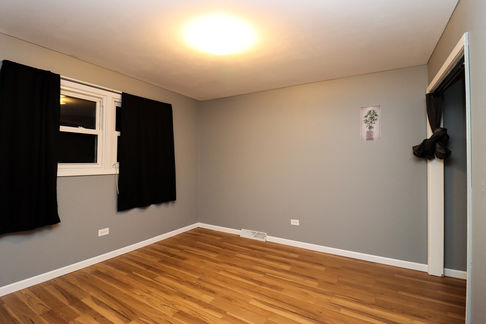 500 N Westwood Avenue, Lombard, IL 60148