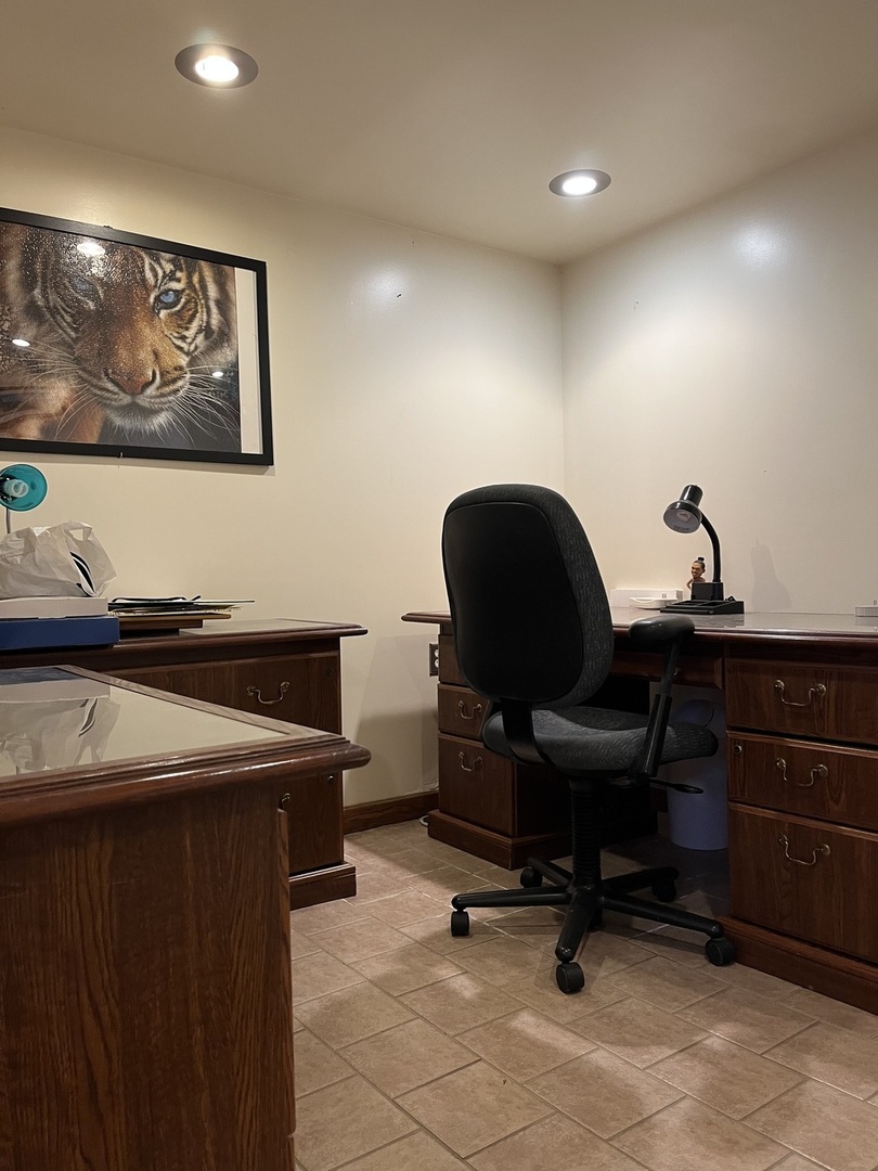 2522 S 3rd Avenue, Riverside, IL 60546