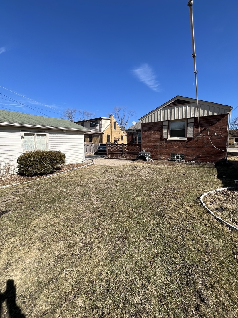 2522 S 3rd Avenue, Riverside, IL 60546