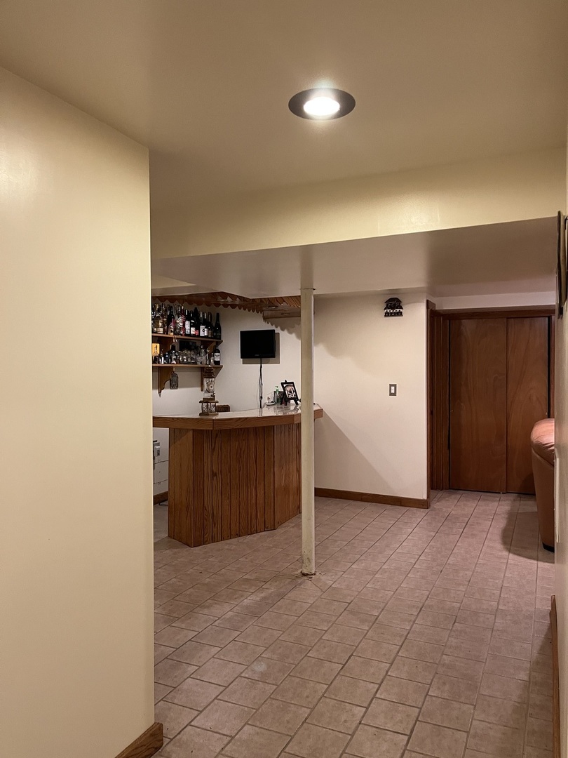 2522 S 3rd Avenue, Riverside, IL 60546