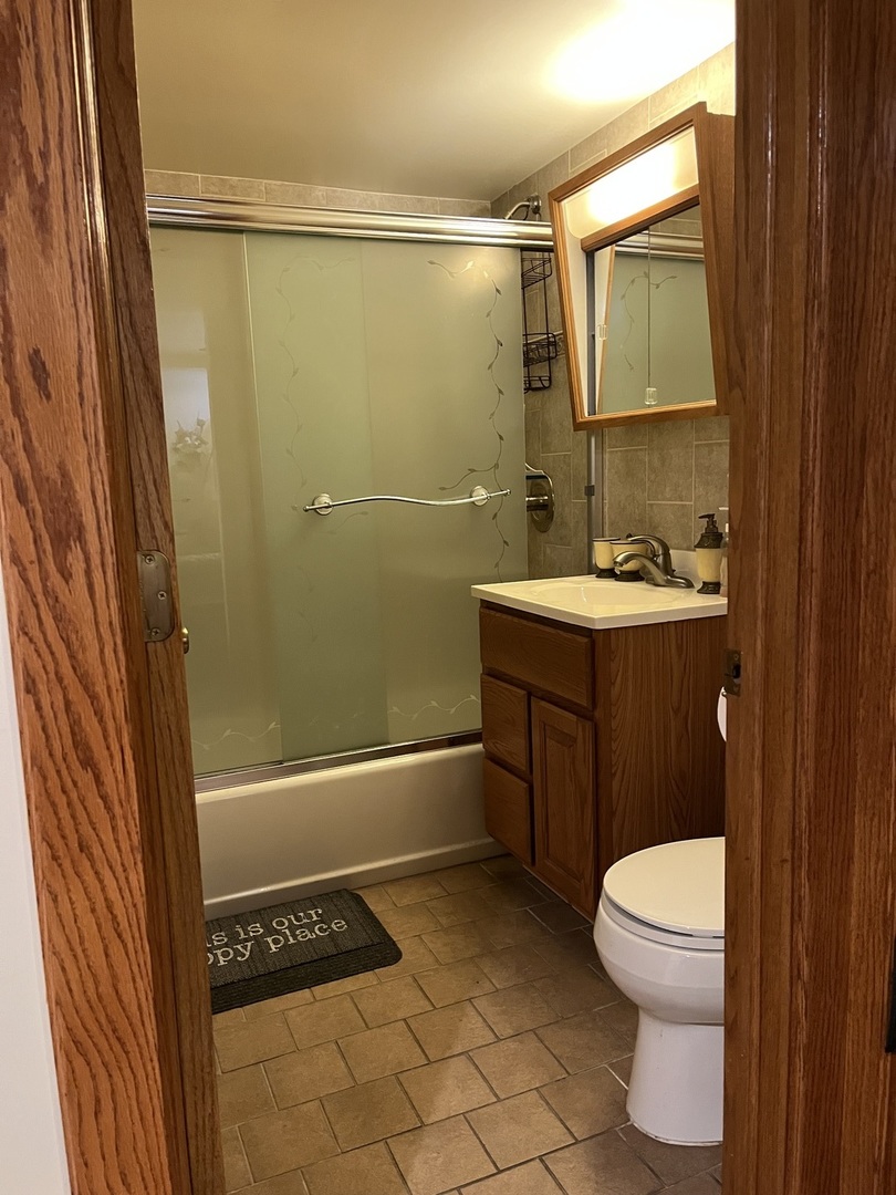 2522 S 3rd Avenue, Riverside, IL 60546