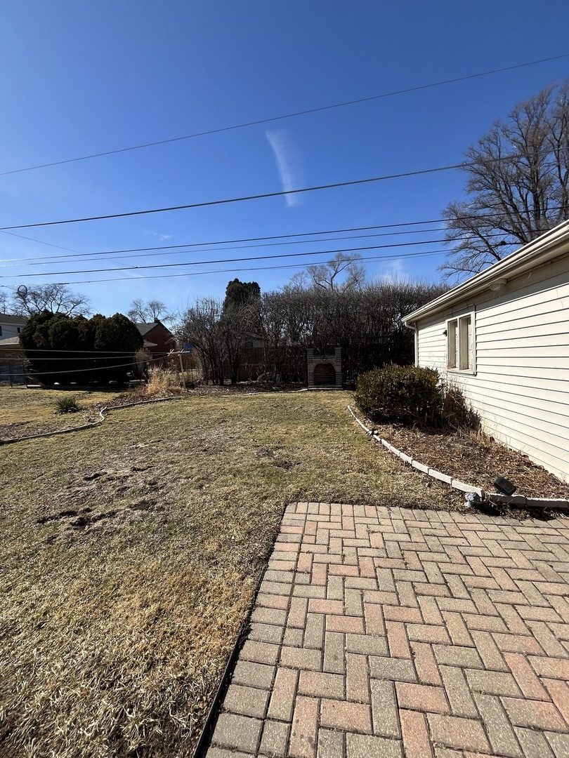 2522 S 3rd Avenue, Riverside, IL 60546