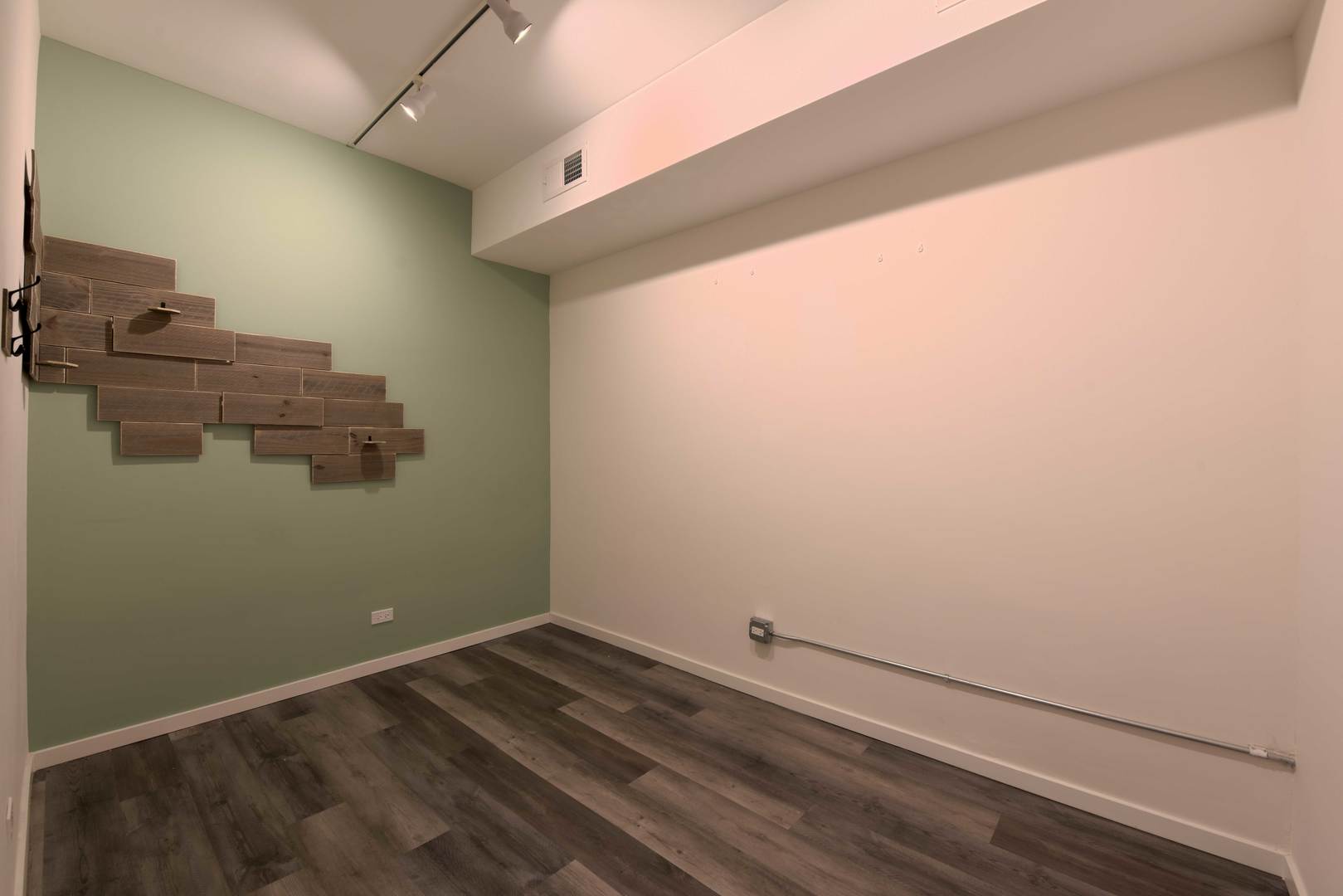 9136 Waukegan Road Road, Morton Grove, IL 60053