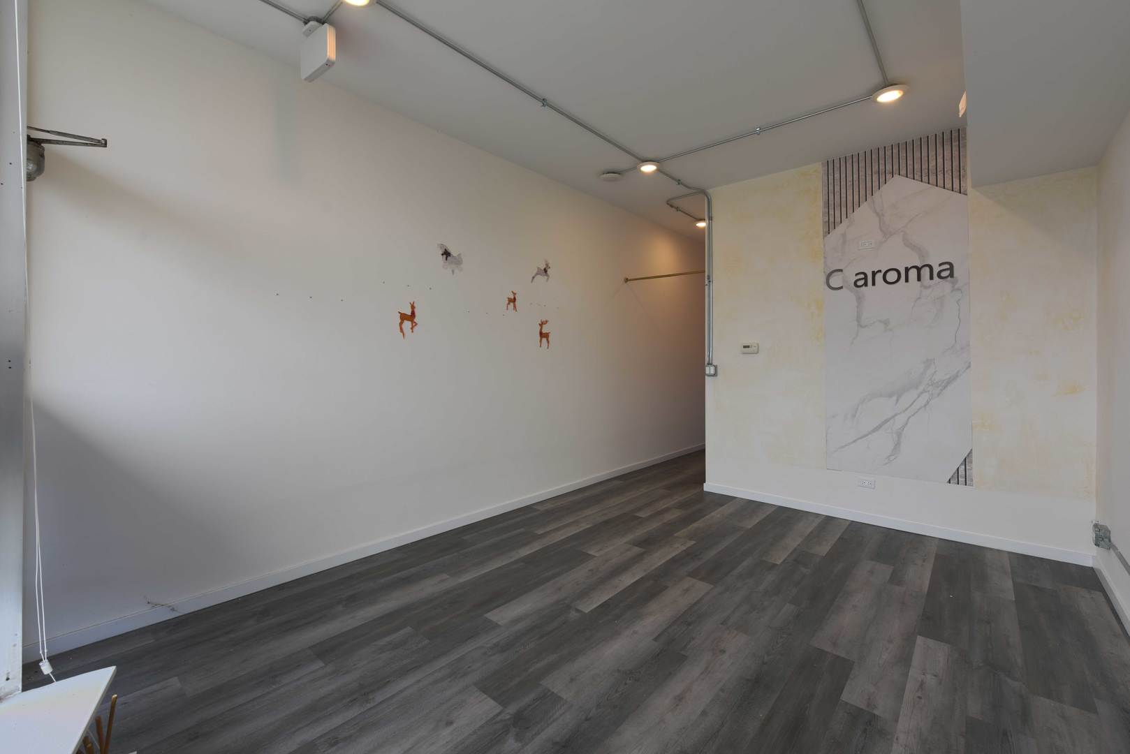 9136 Waukegan Road Road, Morton Grove, IL 60053