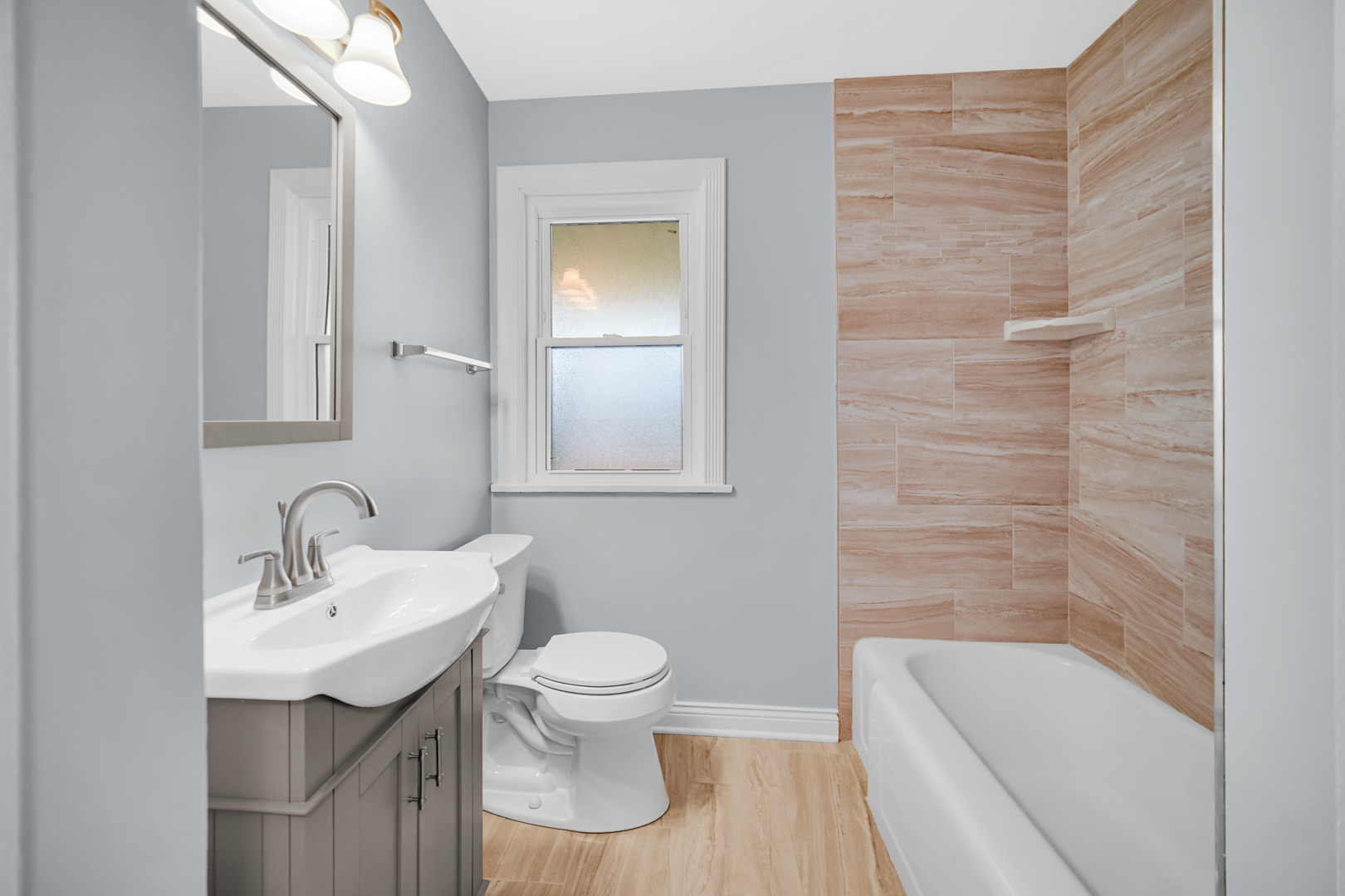 1201 Grove Avenue, Park Ridge, IL 60068