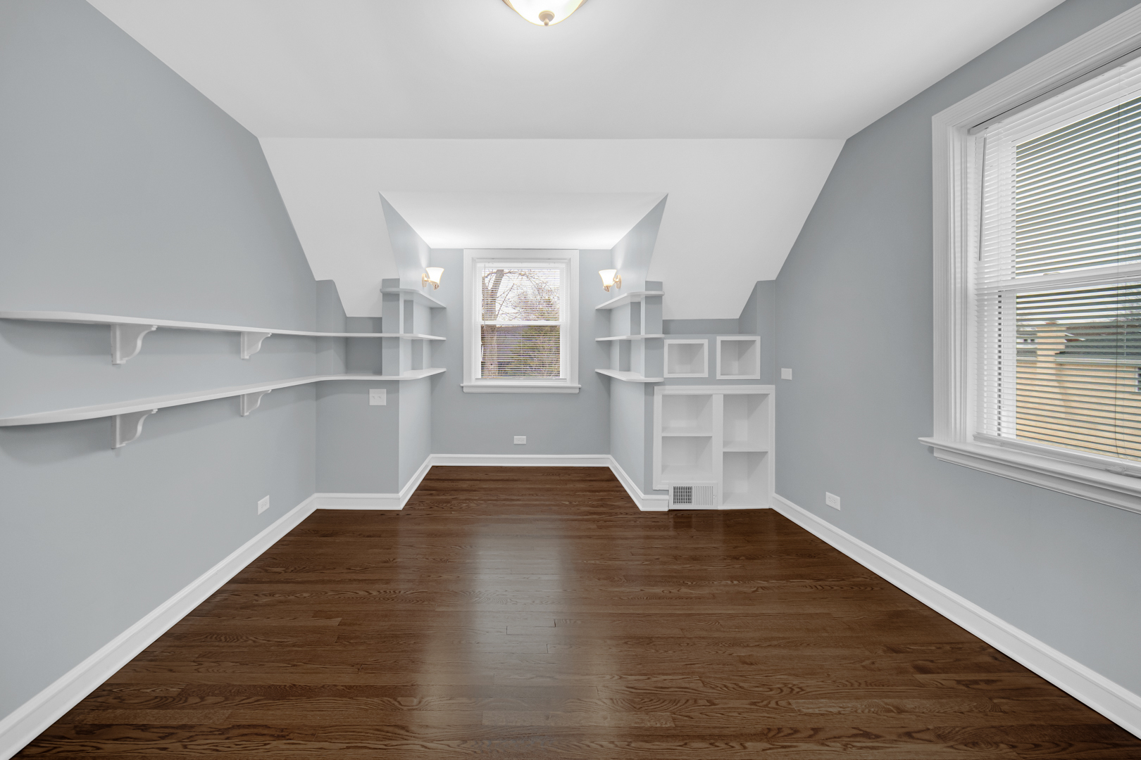 1201 Grove Avenue, Park Ridge, IL 60068