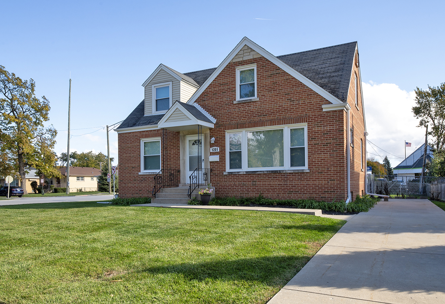 1201 Grove Avenue, Park Ridge, IL 60068