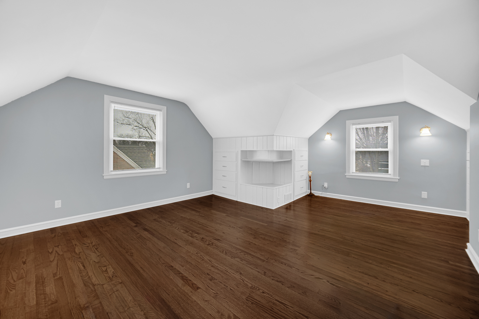 1201 Grove Avenue, Park Ridge, IL 60068