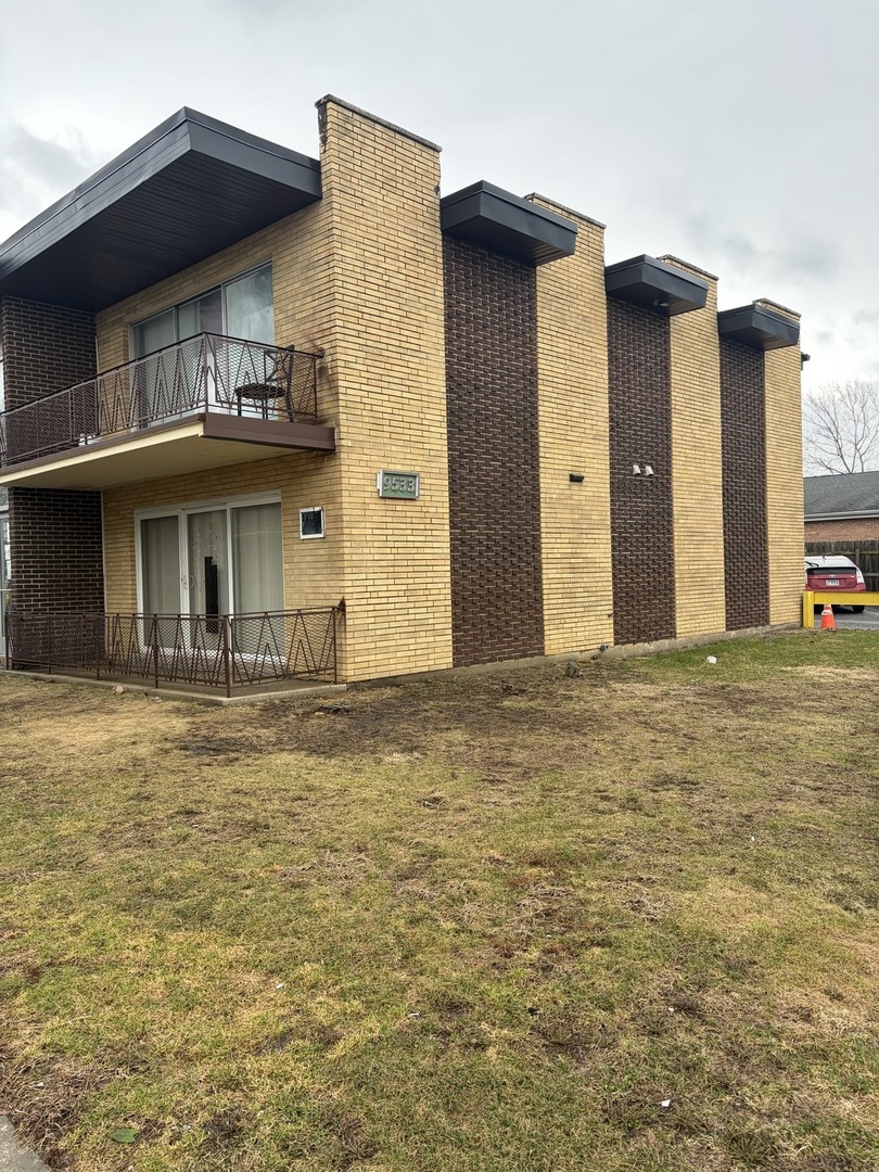 9533 Mansfield Avenue #1, Oak Lawn, IL 60453