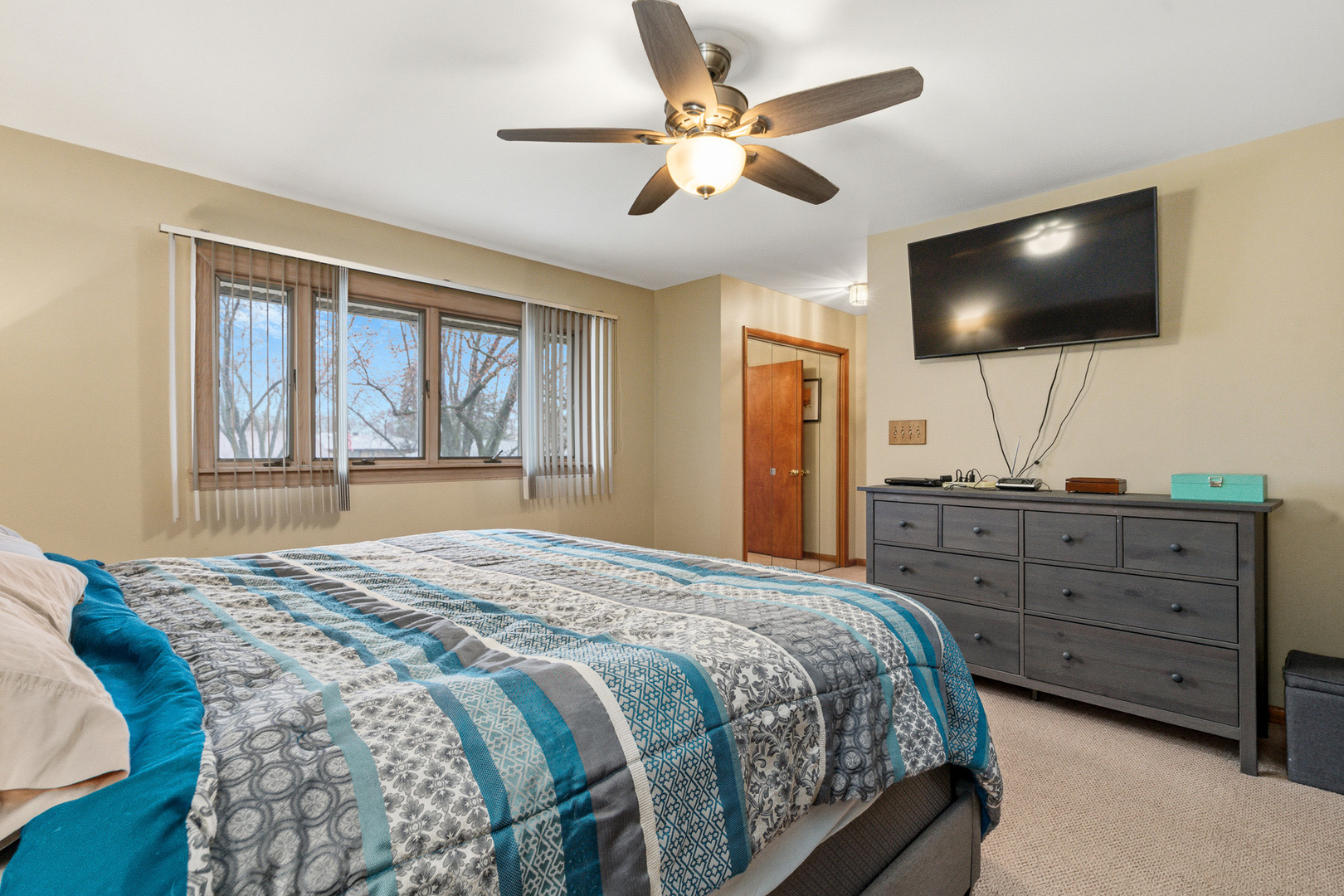 1017 Putnam Drive, Lockport, IL 60441