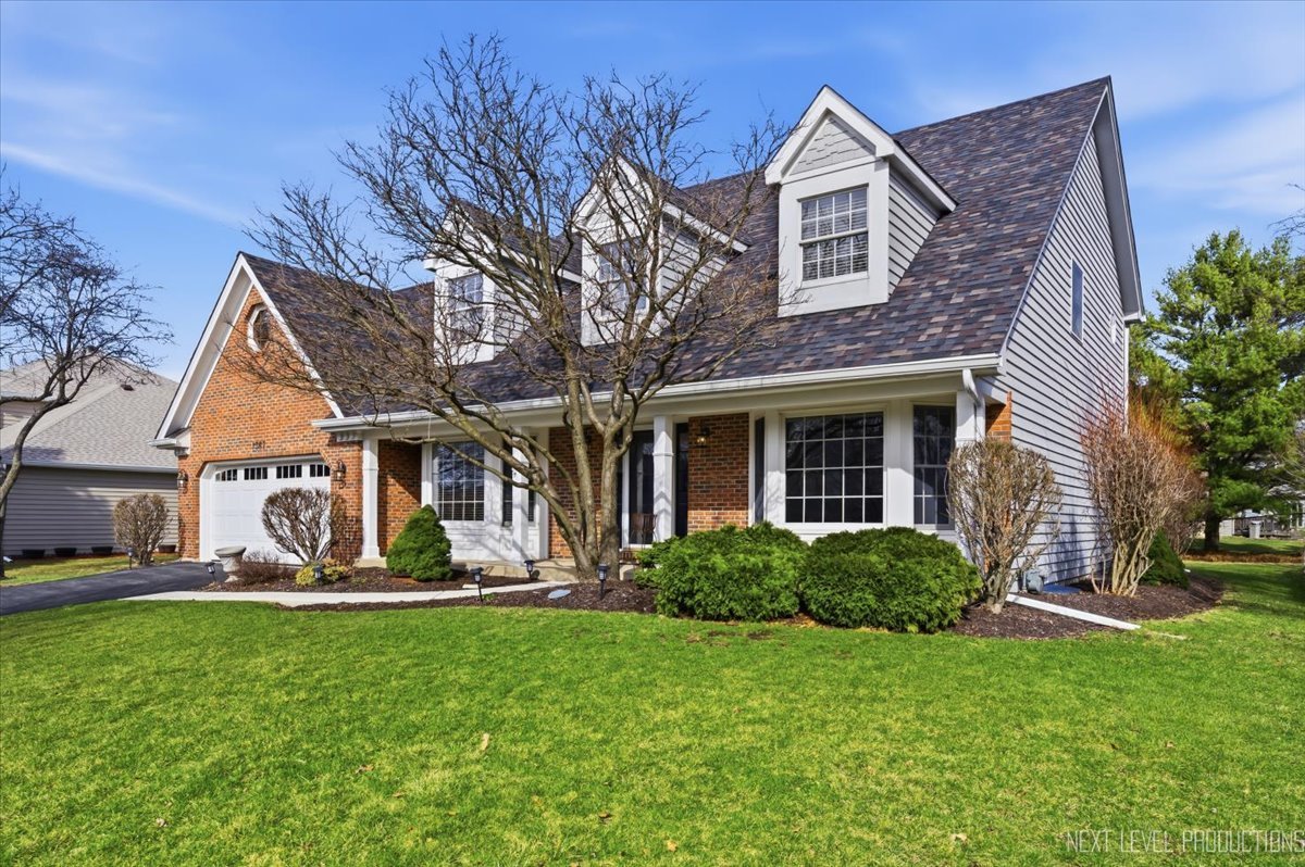 1367 Saxon Lane, Naperville, IL 60564