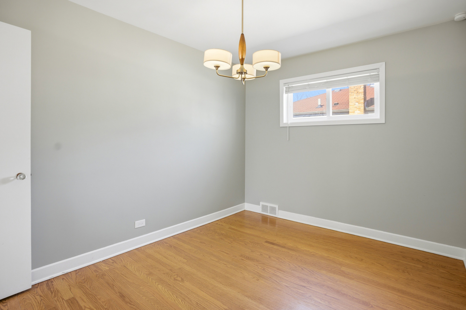 830 S La Grange Road, La Grange, IL 60525