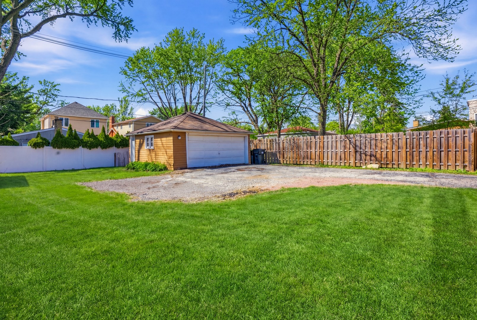 830 S La Grange Road, La Grange, IL 60525